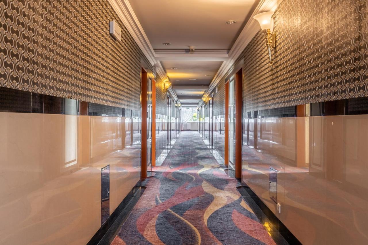 Hotel Golebiewski Bialystok Ngoại thất bức ảnh