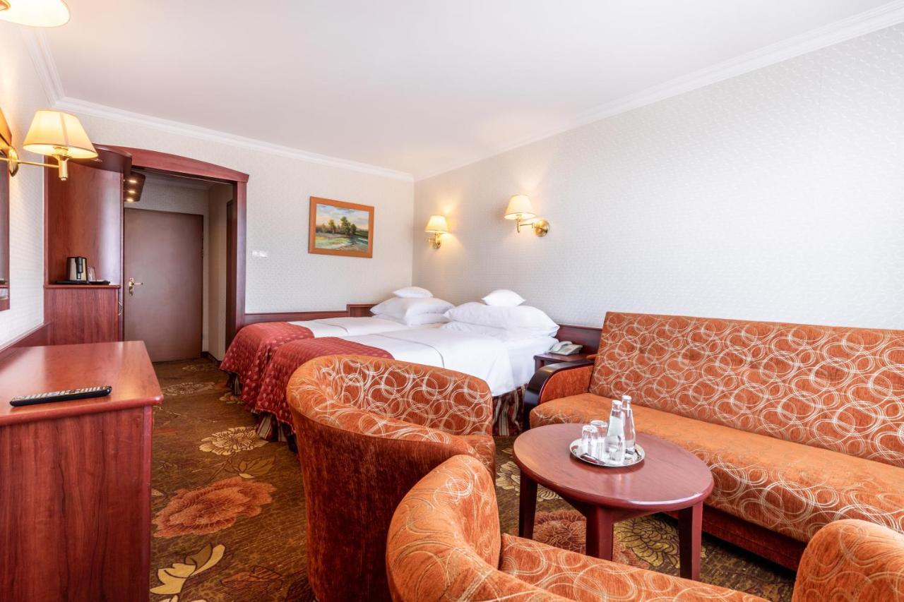 Hotel Golebiewski Bialystok Ngoại thất bức ảnh