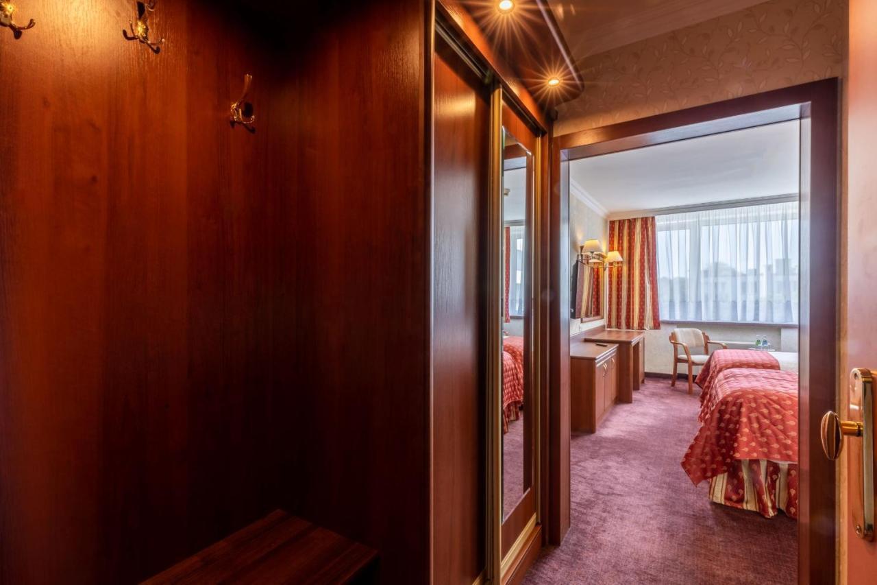 Hotel Golebiewski Bialystok Ngoại thất bức ảnh